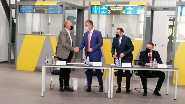 De la Braşov la Arad într-o secundă, prin 3 canale de comunicaţii