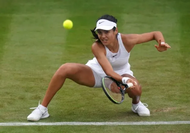 Emma Răducanu primeşte sfaturi de la Maria Sharapova