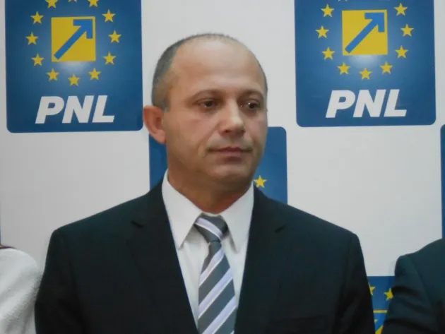 De la tichet la card de vacanţă