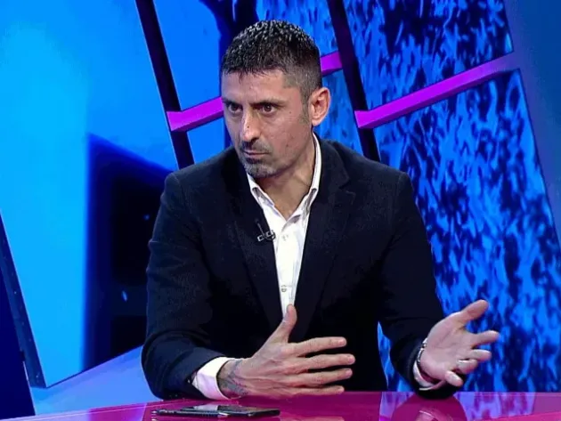 Copac căzut peste maşina lui Dănciulescu