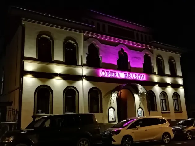 Locuri în plus pentru spectacolele din acestă lună, de la Opera Brașov
