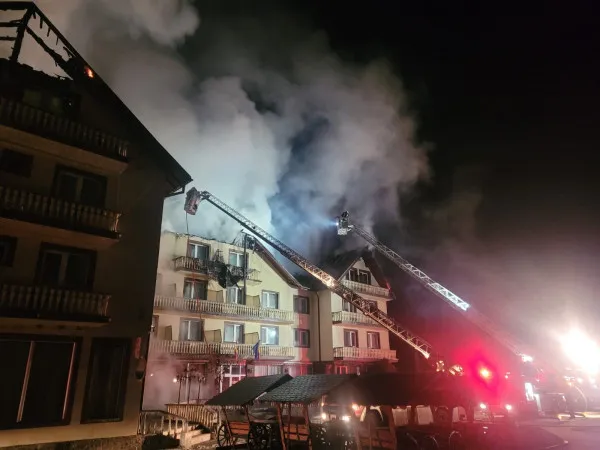 Incendiu la Rupea: hotel în flăcări