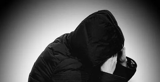 Hărman, Rupea, acum şi Tărlungeni! Copilă supusă la perversiuni sexuale de un angajat de la Protecţia Copilului
