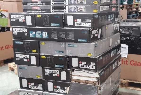 Stocul de echipamente electronice şi IT al unei firme din Săcele, scos la licitaţie la un preţ de 19.507 lei