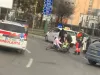 Victimă la doi paşi de Urgenţe: Biciclist şi taximetrist, fiecare cu altă „prioritate” în giratoriu