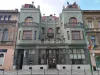 Sediul BRD de pe strada Mureşenilor din Braşov, scos la licitaţie de RIAL. Licitaţie şi pentru 7 apartamente 