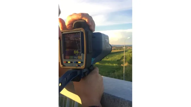 Înregistrează de la 200 de metri