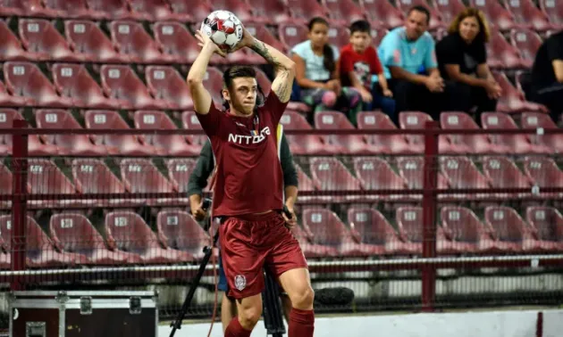 Butean poate licita cu trei echipe un transfer