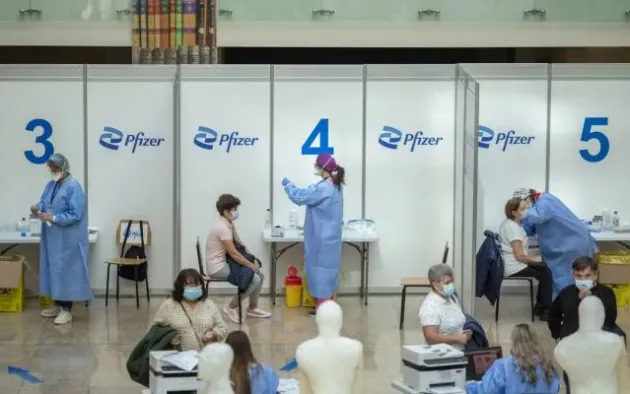 Aproape 1.000 de braşoveni, la vaccin