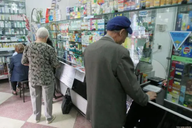 Ajutorul financiar dat pensionarilor în ianuarie nu va influenţa plafonul veniturilor pentru compensarea cu 90% a medicamentelor 