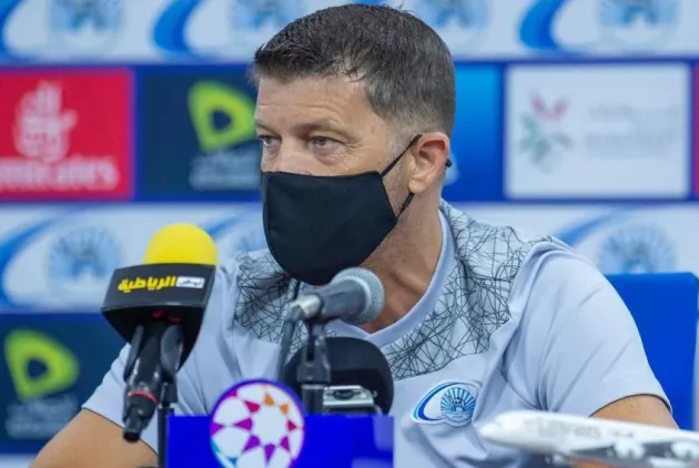 „Isă”, Revelion în izolare