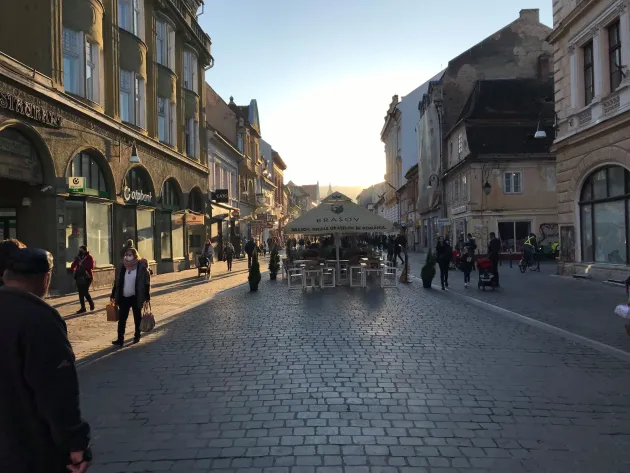 11.01, raport Covid:  Pe vârf de val, peste 400 de cazuri în 24 de ore, la Braşov!