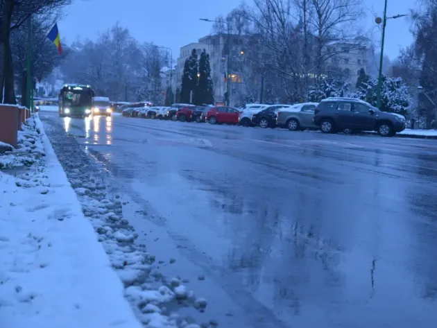 „Manevră de Bucureşti”: A traversat Braşovul cu maşina „praf”