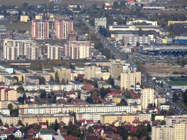 Faliment în energie, terenuri scoase la vânzare în Braşov: Stupini şi Tractorul nou