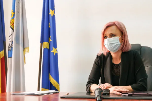 Priorităţile sociale declarate de Braşov, în 2022: violenţa în familie, bătrânii singuri şi sănătatea mintală