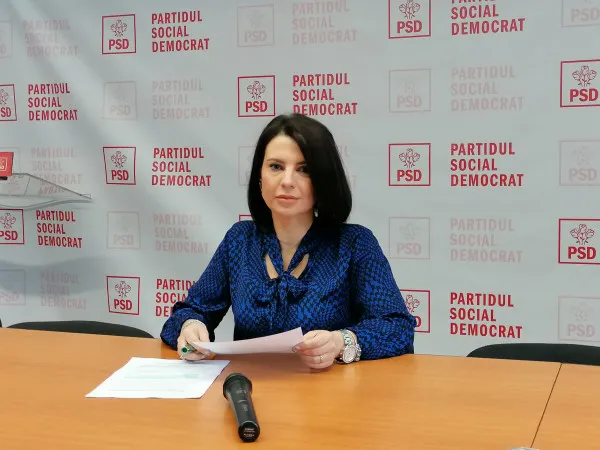 PSD Braşov şi „pomul lăudat” din Primărie: Unde-i mărul bio şi alte săgeţi cu ironii