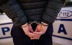 Cincu: În arest după ce şi-a bătut mama până a băgat-o în spital