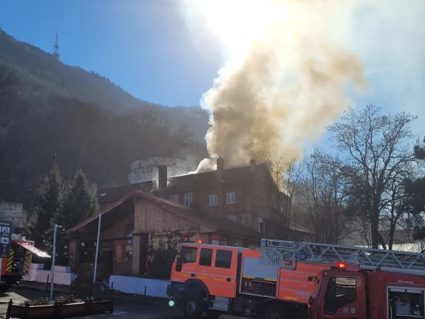 Nori de fum în centrul Braşovului