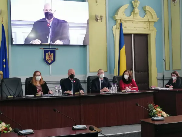 Pe Prundului sau în stradă