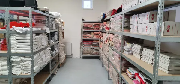 Braşov, stocul pentru refugiaţi: 80 de saltele, 200 de pături, câte 150 de pilote, lenjerii şi perne, 300 de prosoape