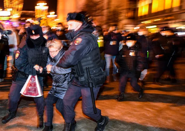 24.02.2022, ora 5.45: La ordinul lui Putin, în Europa este, din nou, război 