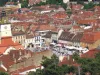 35 de arhitecţi vor să reproiecteze „kilometrul zero” al Braşovului. La vizita în teren în Piaţa Sfatului şi-au trimis 50 de reprezentanţi