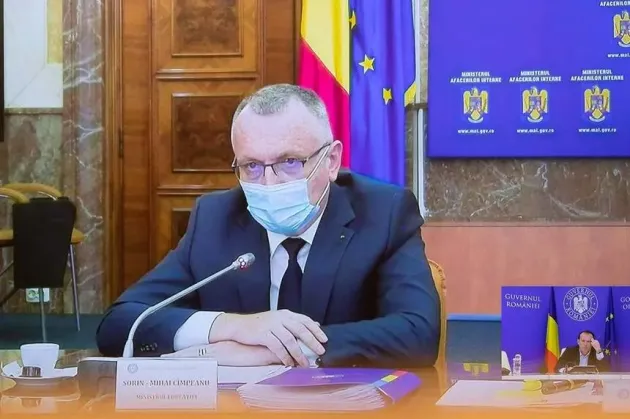 Modificări în viitorul an şcolar: va începe în 5 septembrie şi primesc toţi elevii vacanţe în octombrie şi februarie