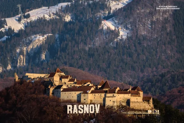 Cetatea Râşnov ar urma să fie redeschisă până la final de an