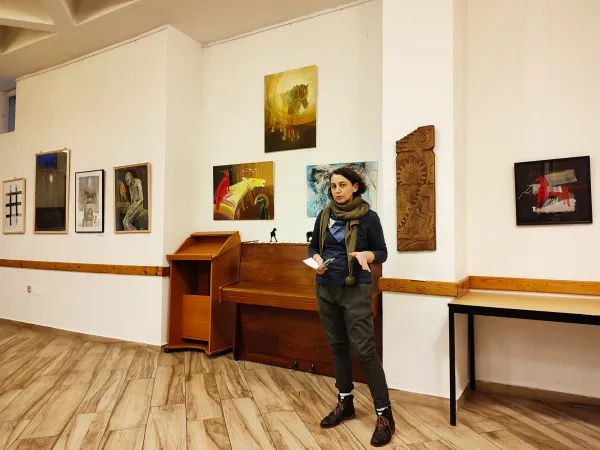 Expoziţie-eveniment: Cele 27 de artiste ale Braşovului