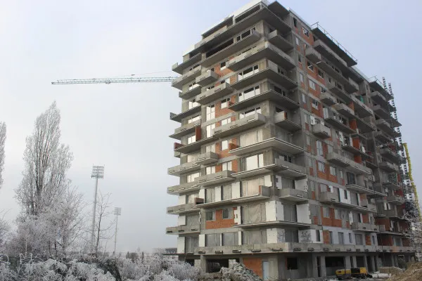 Se înalţă Braşovul