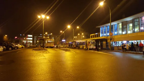 Golani la Gară, golani la club: Unii cu cuţite la ei, alţii cu „substanţe interzise la deţinere”