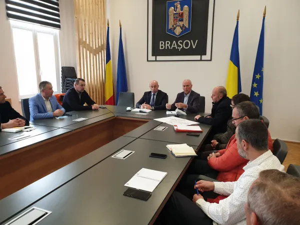 Ambuteiajele de la intrarea în Braşov, discutate la Prefectură