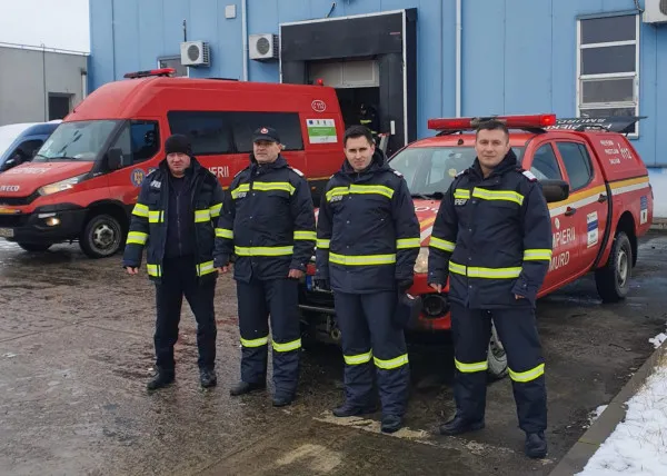 5 pompieri din Braşov au fost detaşaţi la graniţa cu Ucraina