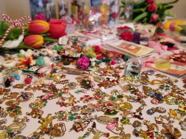 Colecţia celor 1.000 de mărţişoare de la Braşov