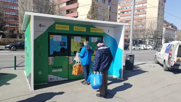„PETrică I” și-a reluat activitatea. El colectează deșeurile reciclabile de la brașovenii din Valea Cetății