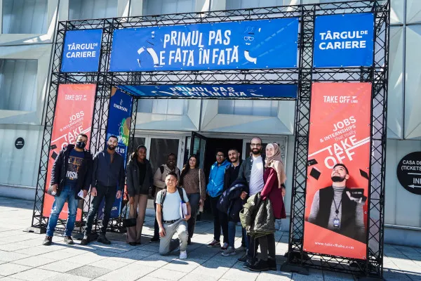 Târgul de Cariere, la mall, în Tractorul. Braşovul, cerere de oameni în creştere, o depăşeşte acum şi pe cea de dinainte de pandemie