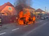 Mașină distrusă de flăcări, în Craiter