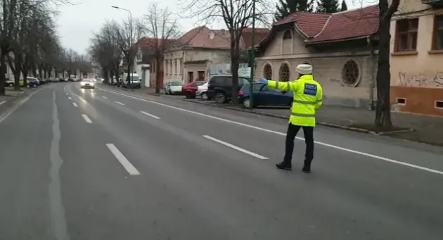 Bărbat de 57 de ani, la volan, pe Panait Cerna, deşi avea permisul anulat