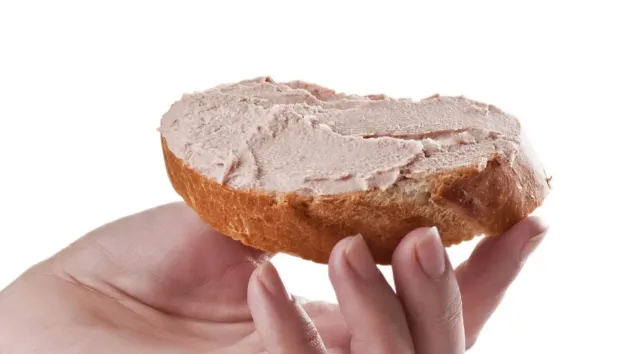„De Post”: Pate-urile cu E621, boală pe pâine 