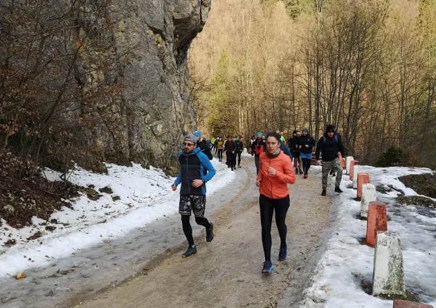 Peste 1.600 de sportivi aleargă, sâmbătă, pentru cauza Asociaţiei Magic: un loc de joacă la Spitalul de Copii din Braşov