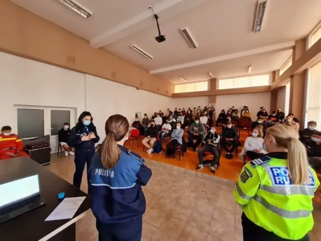 IPJ Braşov şi „mica infracţiune”: de la îmbrânceli şi jigniri, până la intimidări fizice şi verbale  