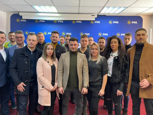 Tinerii din PNL Braşov au o nouă conducere
