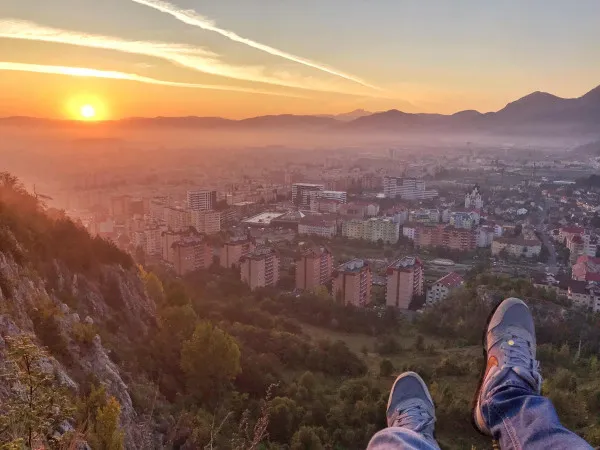 Mâine, pe Dealul Melcilor: Construieşte-ţi propria pădure