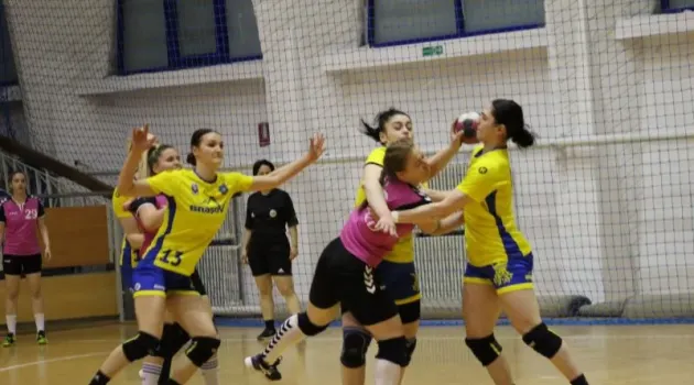 Succes aşteptat, la Bacău, urmează duelul cu rivala la promovare
