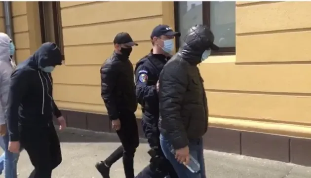 Un braşovean şi un sibian, complici şi colegi de arest