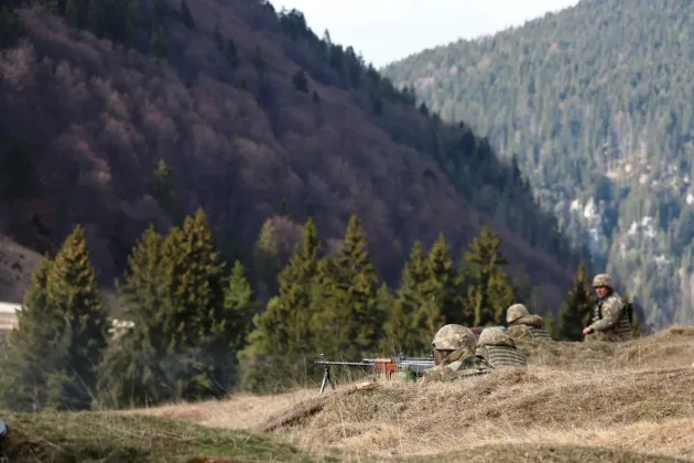 MApN vrea să recruteze 10.000 de soldaţi. Plătiţi ca în agricultură