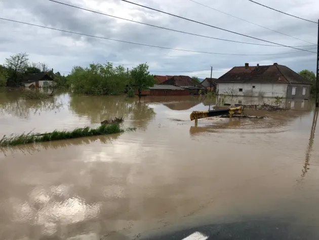 Alertă de inundaţii la Braşov