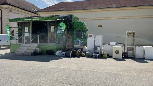 ADI ISO Mediu Brașov îi invită sâmbătă pe zărneșteni să scape de deșeurile electrice și electronice. Luna trecută, din județul Brașov s-au colectat 26.917 kg de DEEE-uri