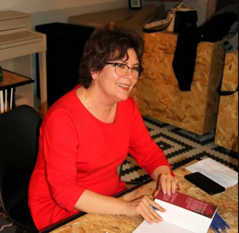 O carte despre Braşov, scrisă de o braşoveancă ce se întoarce, sâmbătă,„acasă”