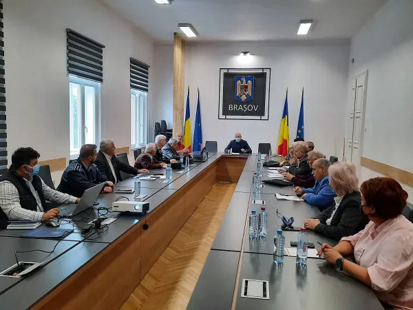 Vârstnicii din Braşov şi-ar dori un club al pensionarilor